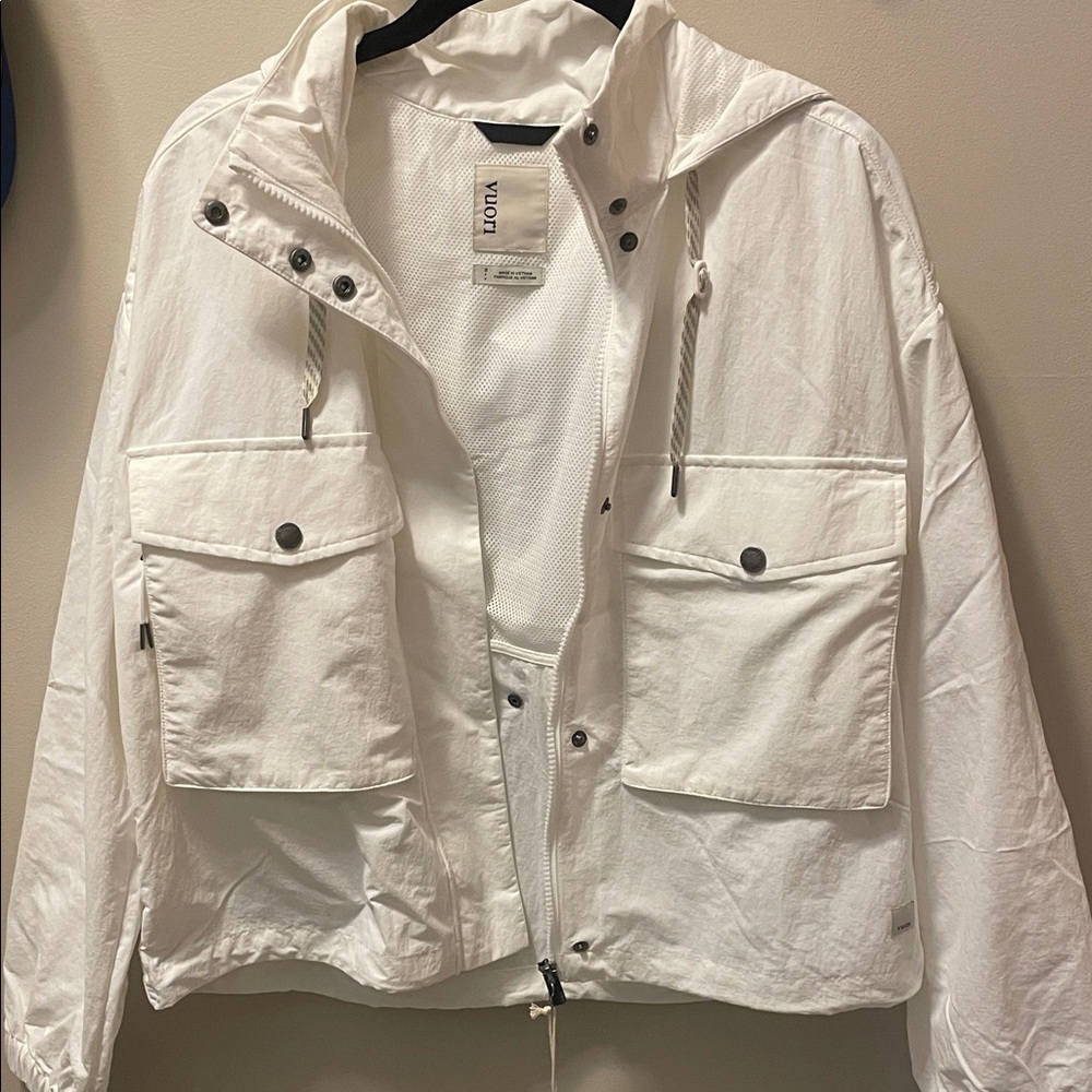 Vuori White Bayside Jacket